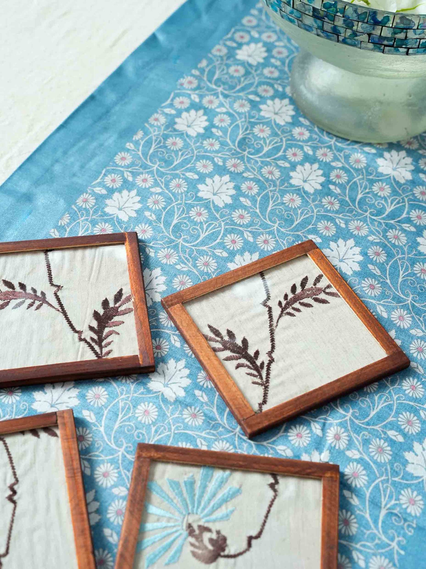 Best Coaster Set and Dining Table Runner Combos