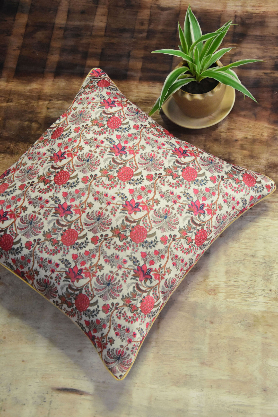 Fashion red floral cushion covers