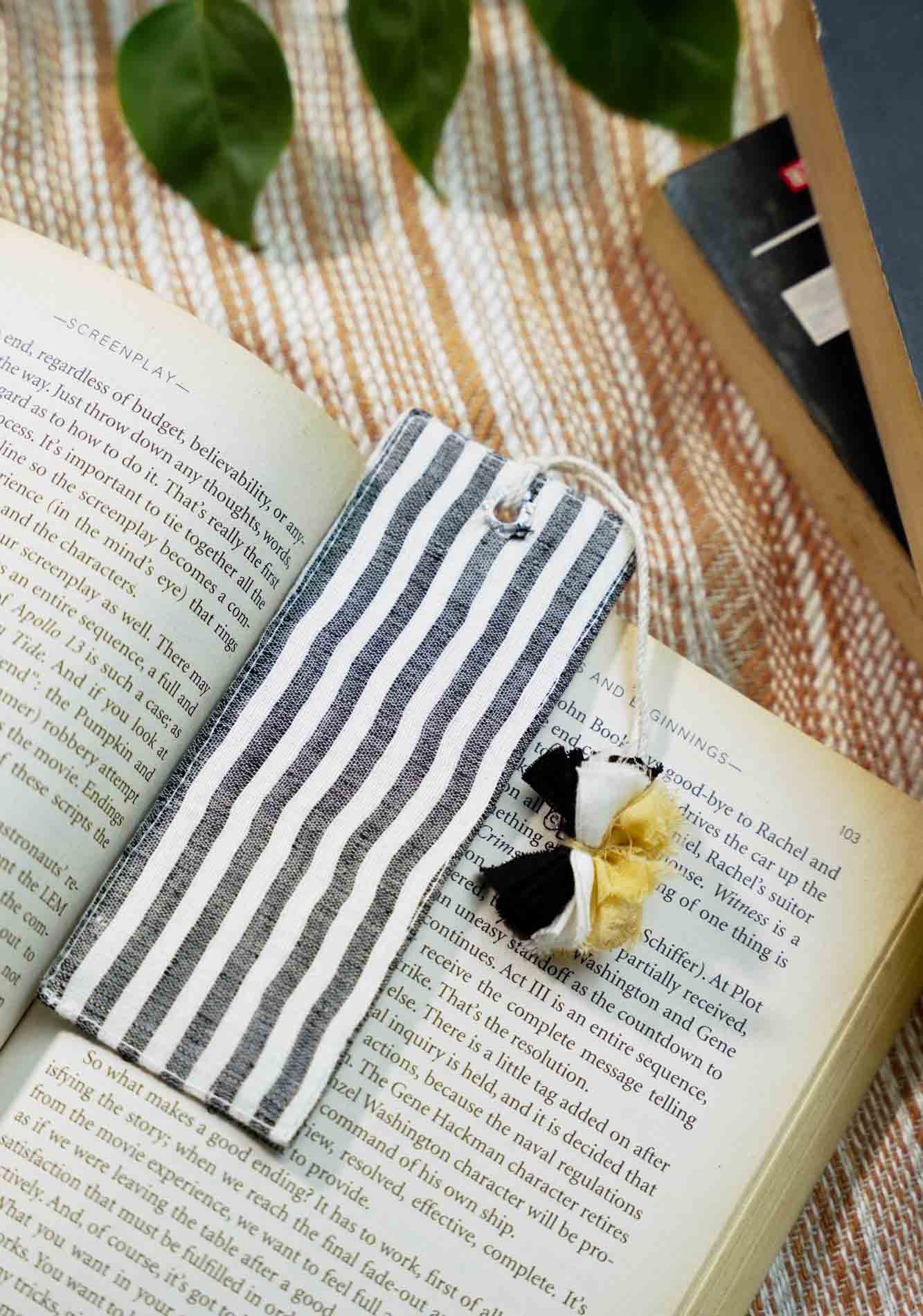 Modern Lines Bookmark - set of 5 pc